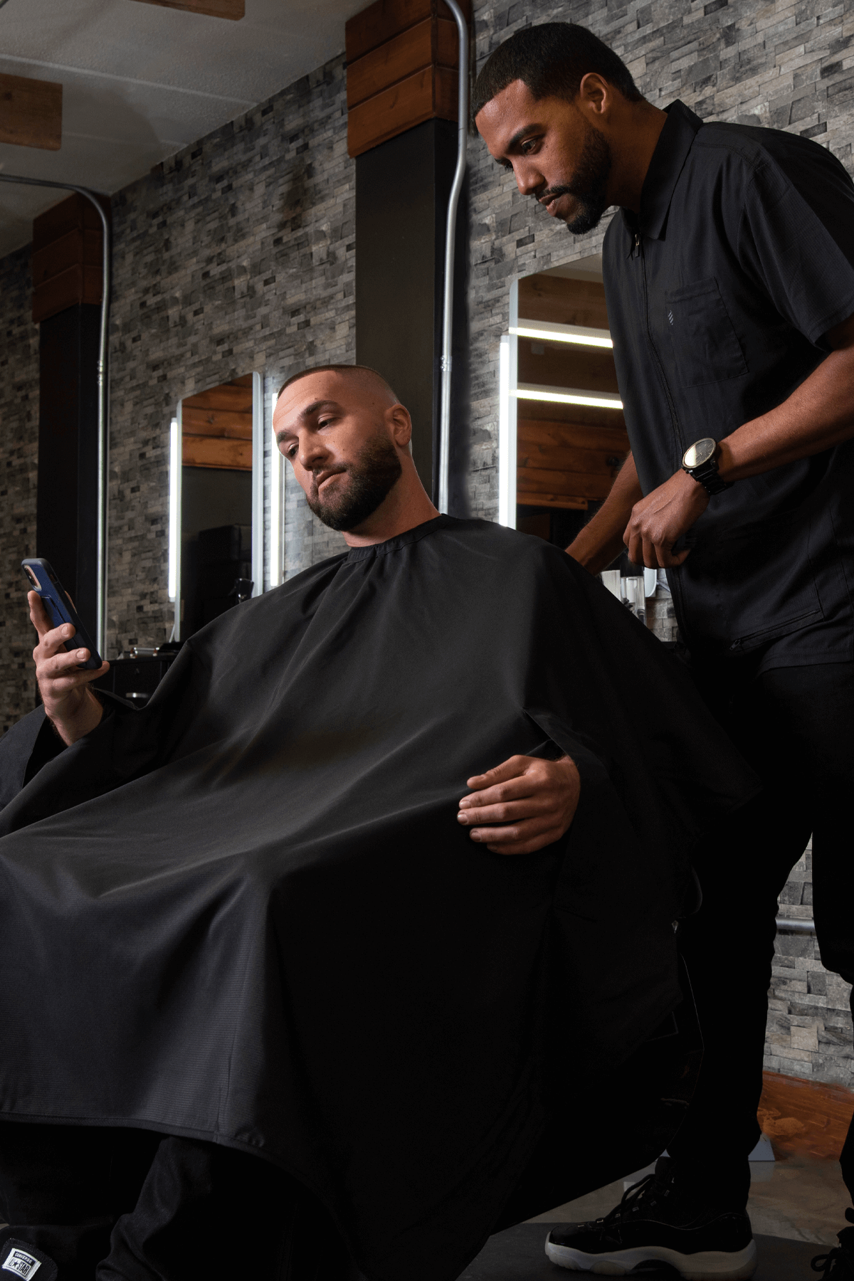 The Hands Free Barber Cape - Solid Black