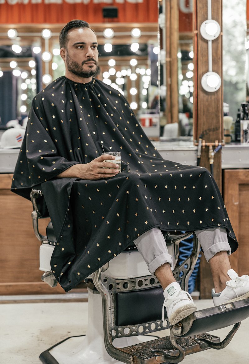 The Shave Factory Premium Barber Cape LV Black/Gold – Barber
